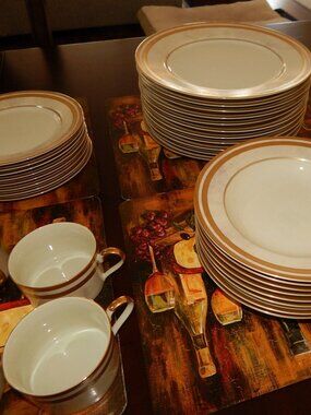!! NEW !! Oscar de la Renta Fine Ivory Florentine Dinnerware Vtg